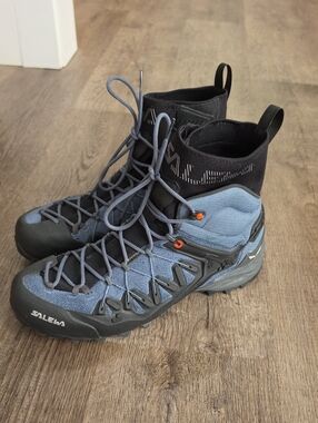 Salewa Wildfire Edge Mid GTX Men's Blue & Black Hiking Boots